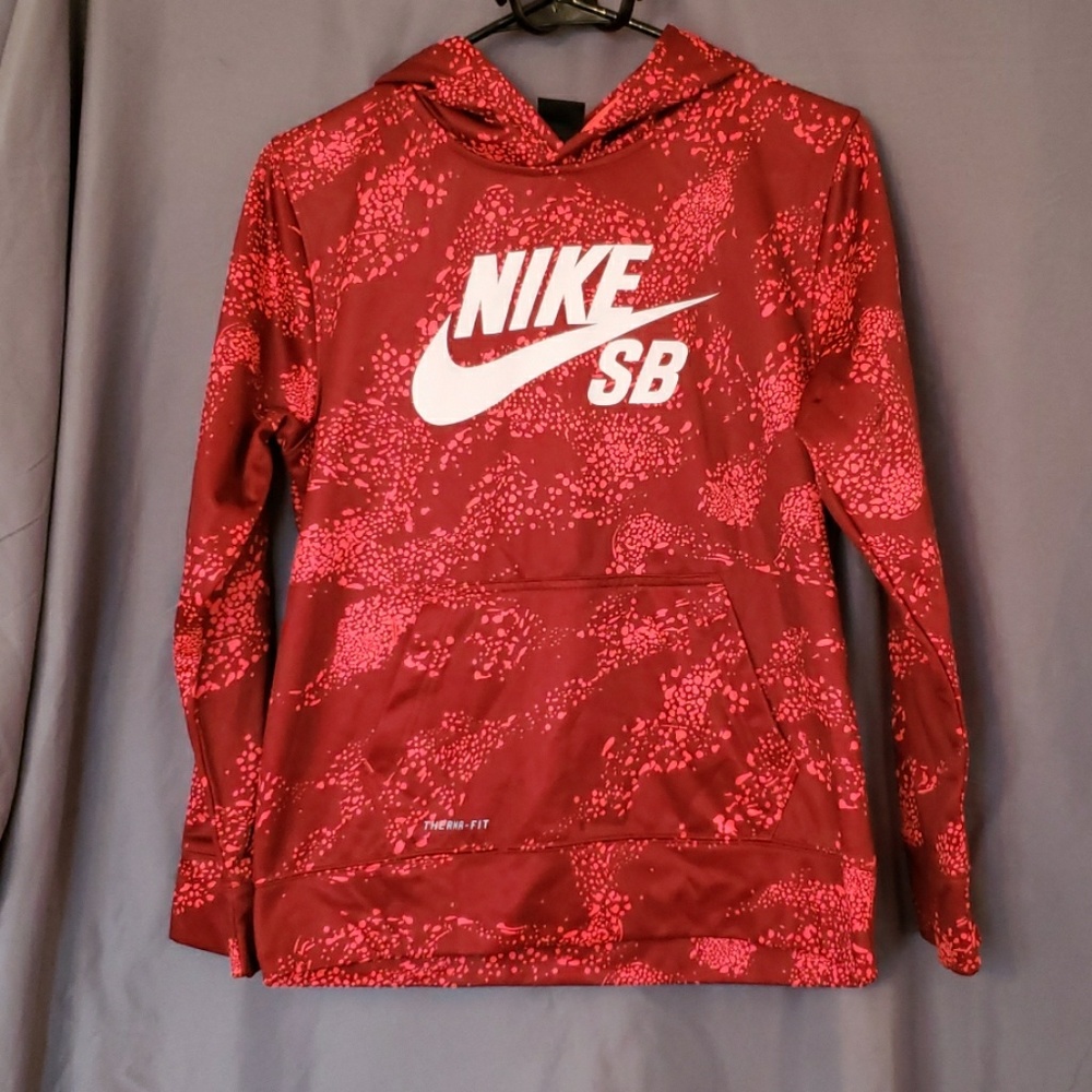 NIKE SB Boys large (12-13)